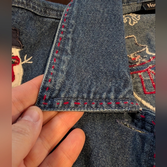 NorthCrest VTG Festive Denim Jacket with Holiday Embroidery, Women's Small - Picture 7 of 7